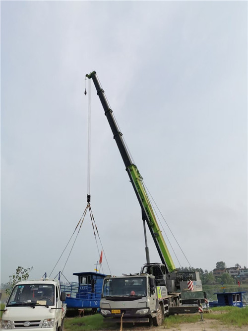 迭部县桥梁建设吊装案例