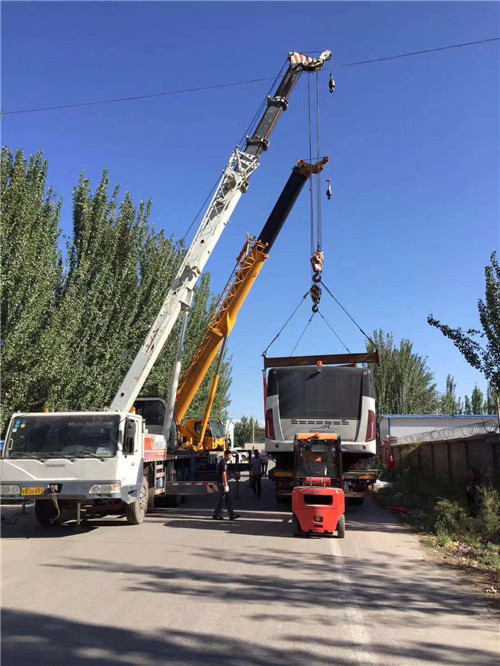 迭部县港口集装箱搬运案例